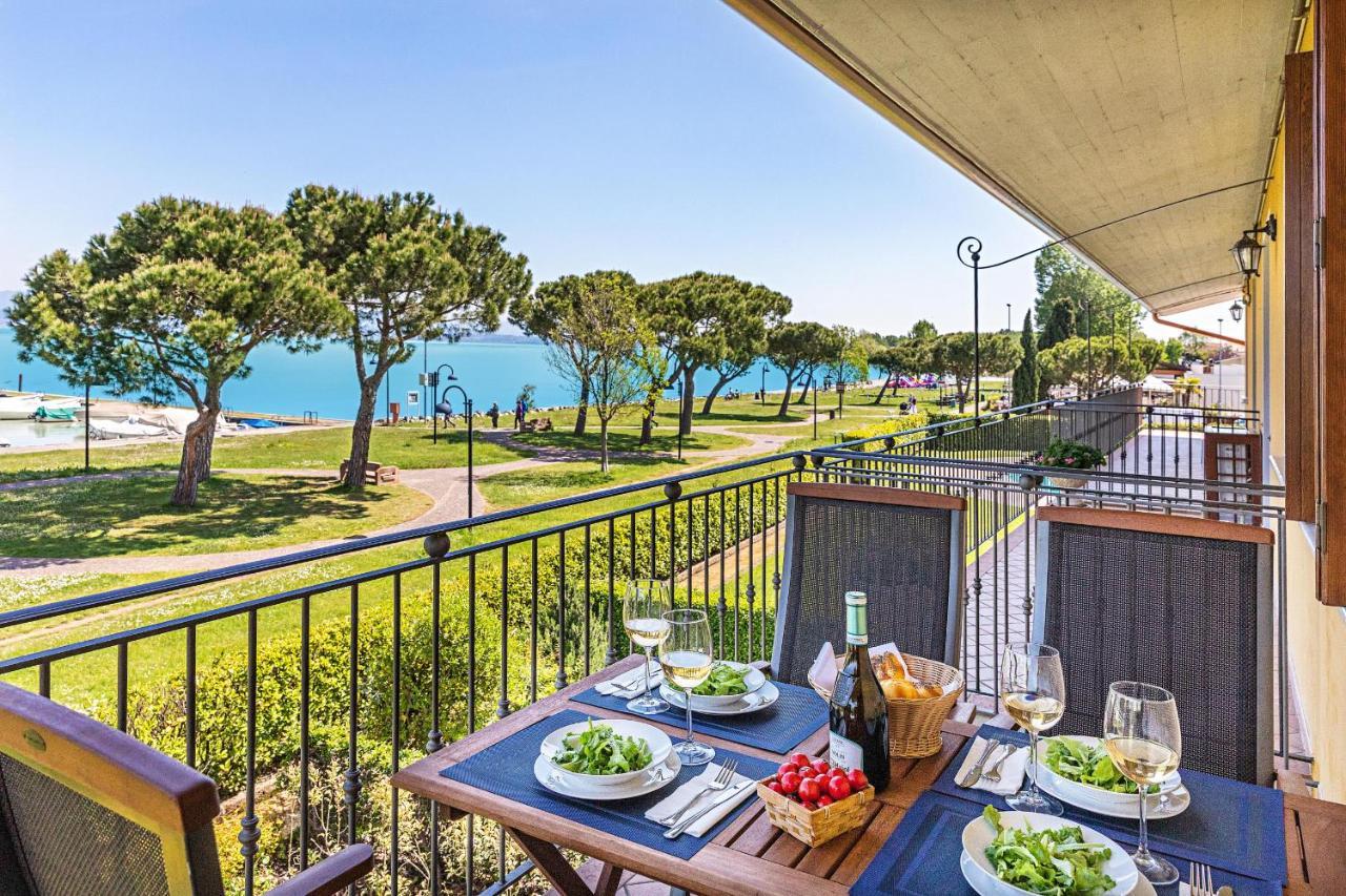I Mosaici Apartments By Wonderful Italy Sirmione Kültér fotó
